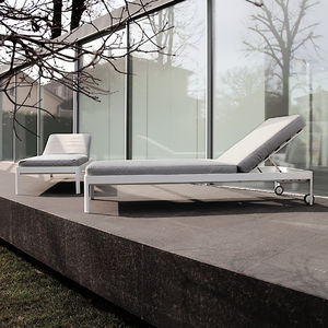 contemporary sun lounger