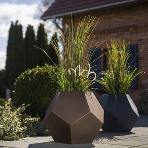 polyethylene plant pot