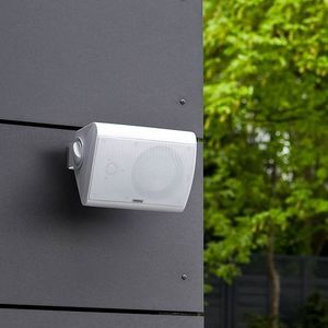 wall-mounted speaker