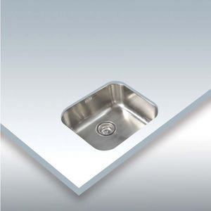 single-bowl kitchen sink