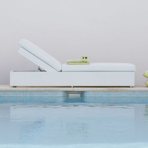 contemporary sun lounger / Batyline® / aluminum / garden
