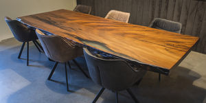contemporary dining table / solid wood / lacquered wood / American walnut