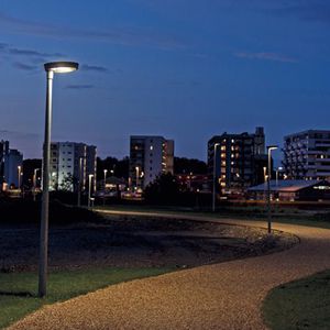 urban lamppost / contemporary / aluminum / cast aluminum