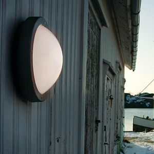 traditional wall light