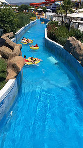 water park lazy river