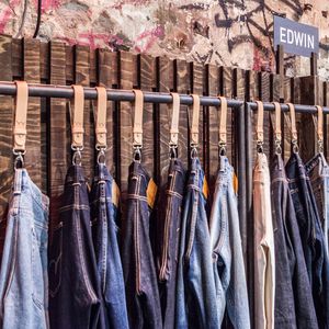 clothing display rack