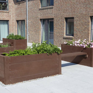 recycled plastic garden planter