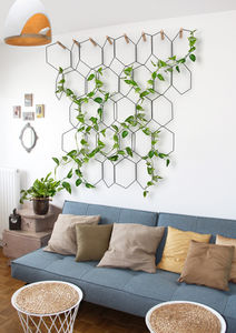 green wall trellis