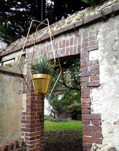 hanging planter stand