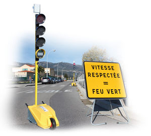 three-color traffic light
