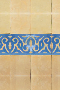 glazed ceramic border tile 1