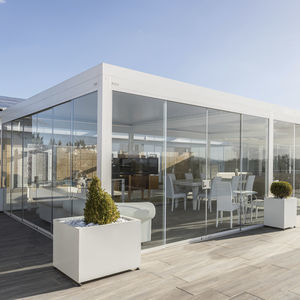 self-supporting pergola