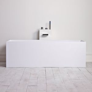 free-standing bathtub 1
