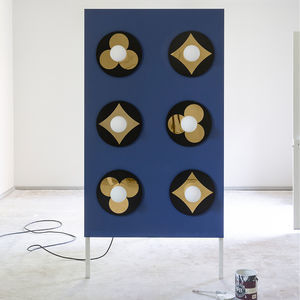 contemporary wall light