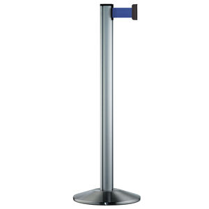 guidance barrier with retractable strap