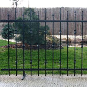 bar fence 1