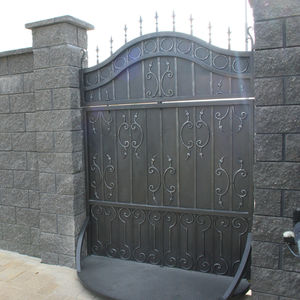 swing gate