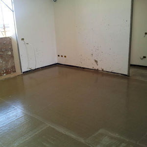 leveling screed