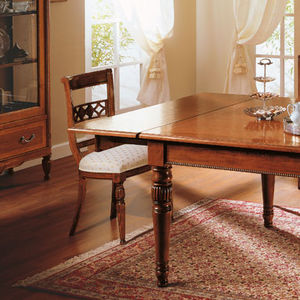 traditional dining chair