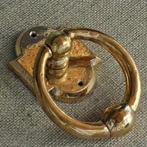 door knocker