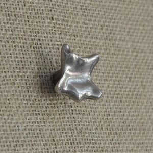traditional furniture knob