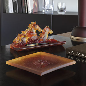 countertop pin tray