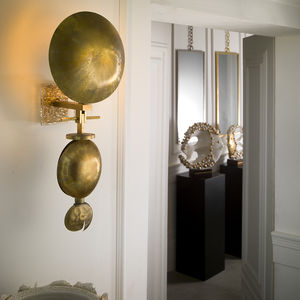 contemporary wall light