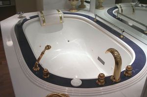 oval bathtub