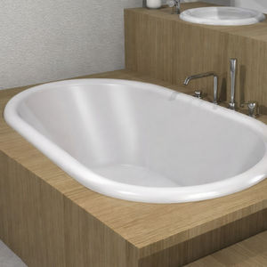 oval bathtub 1