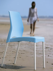contemporary restaurant chair
