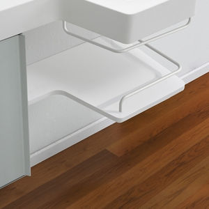 wall-mounted shelf 1