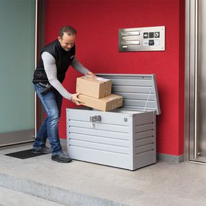 contemporary chest 1