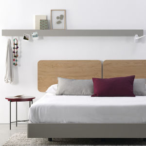 wall-mounted shelf / contemporary / lacquered wood / wood veneer