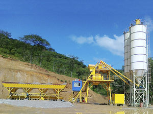 pedestal-mount concrete mixing plant