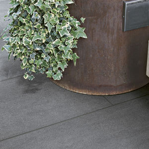 porcelain stoneware tile