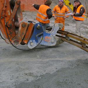 hydraulic lifting clamp