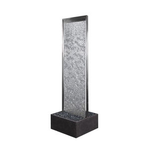 self-supporting water wall