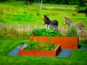 COR-TEN® steel garden planter