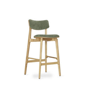 standard highchair