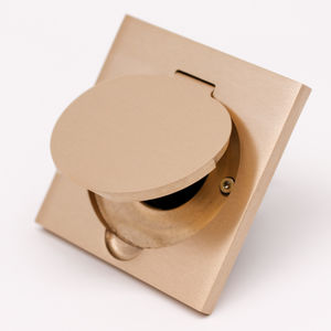 socket with hinged cover