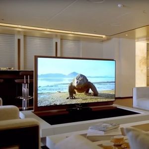 lift system for TV with rotating base