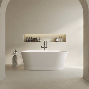 oval bathtub 1