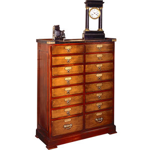 traditional chest of drawers