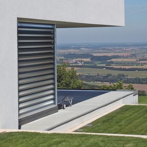 Venetian blinds