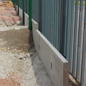 concrete retaining wall