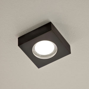 surface-mounted light fixture