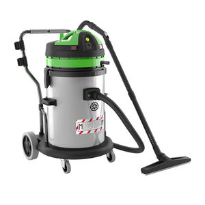 commercial vacuum cleaner 1