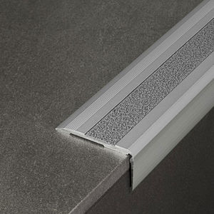 aluminium stair nosing 1