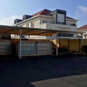 metal tensile shelter