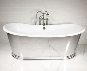 freestanding bathtub / oval / porcelain / cast iron